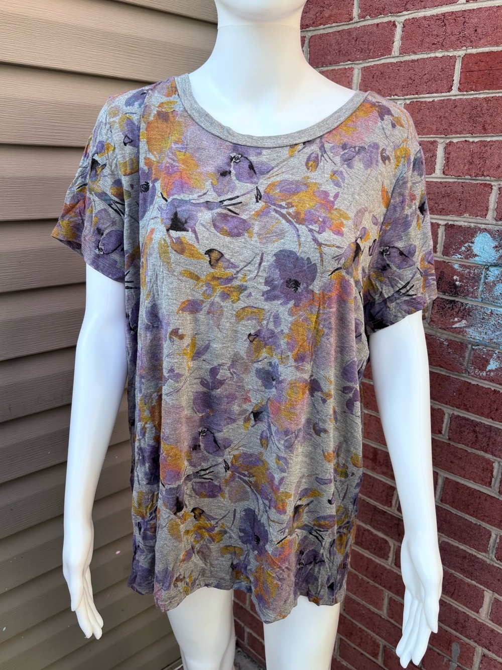 TORRID SUPER SOFT KNITS GRAY PURPLE ORANGE FLORAL PRINT T SHIRT SIZE 1 XL